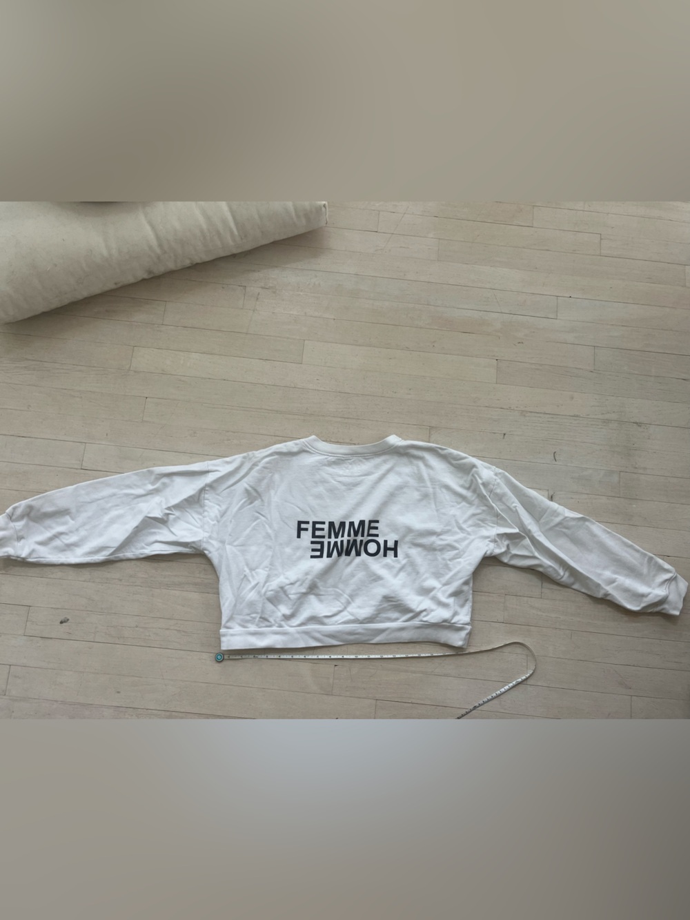 White 'FEMME HOMME' Graphic Cropped Sweatshirt